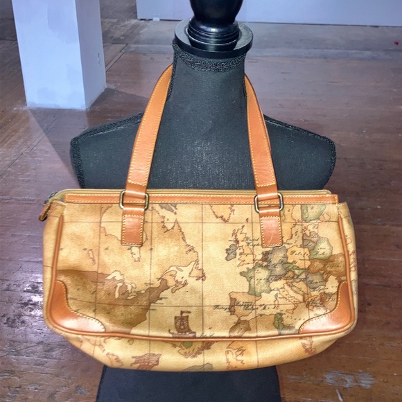 Alviero Martini hand bag - Picture 6 of 9